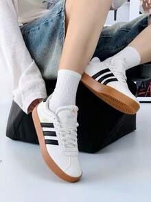 Giày thể thao cổ thấp adidas VL COURT 3.0 thoải mái và đa năng, sản xuất tại Đức, dành cho cả nam và nữ, màu đen và trắng. - Đen và trắng - Xem 2