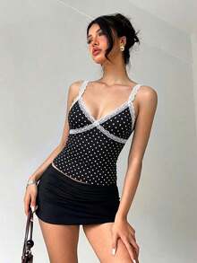 Camiseta ajustada de mujer con cuello en pico profundo, encaje burdeos y parches - Negro 2 - Ver 7