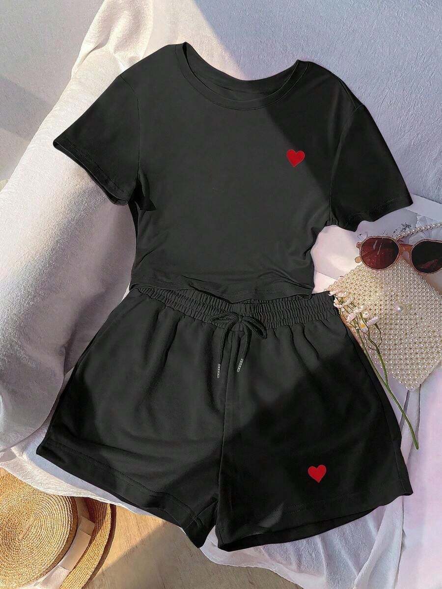 Conjunto casual de camiseta con estampado bordado de corazón y shorts de cintura elástica para mujer, adecuado para deportes al aire libre, regalo para mujeres, hermanas, mamá, Día de la Madre, Día de San Valentín - Negro - Ver 1