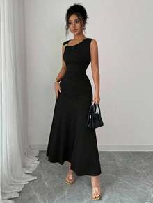 Nuevo vestido casual y elegante para mujer con cuello asimétrico, decoración metálica y cintura fruncida para vacaciones - Negro - Ver 6