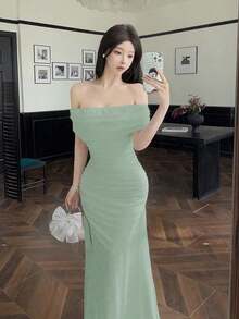 Vestido largo elegante de mujer con hombros descubiertos, cintura fruncida y malla, adecuado para bodas, eventos formales y fiestas de gala - verde menta - Ver 3