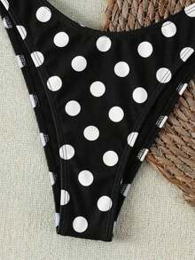 Conjunto de traje de baño de 3 piezas para mujer, con camiseta sin mangas de estilo casual y elegante con estampado de lunares en blanco y negro, bikini con tanga y volantes con lazo y abertura alta, esencial para la playa, vacaciones y fiestas - Blanco y Negro - Ver 5
