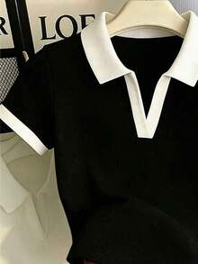 Camiseta de manga corta ajustada para mujer con estampado de todo el cuello - Negro - Ver 5
