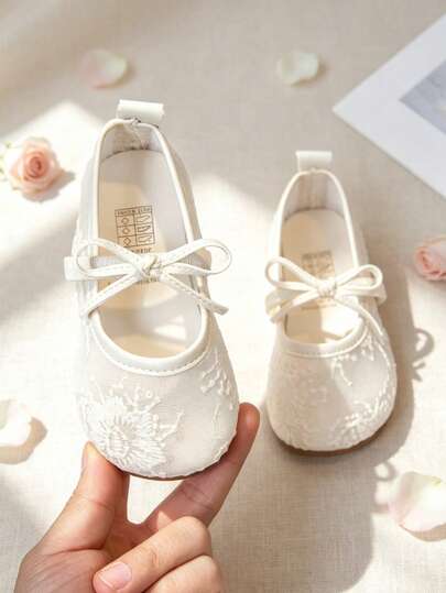1 Pair Girls' Spring/Summer New Mesh Hollow Soft Bottom Shoes, Suitable For Birthday, Wedding, Formal Occasions, Parties, Stage Performances And Other Important Moments