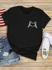 Buy It Now! Skull Hands Heart T-Shirt, Artistic Design, Modern Casual Style, Suitable For All Occasions, Suitable For Women And Men, Size M, Black Urban Fashion T-Shirt - 黑色 - 查看 1