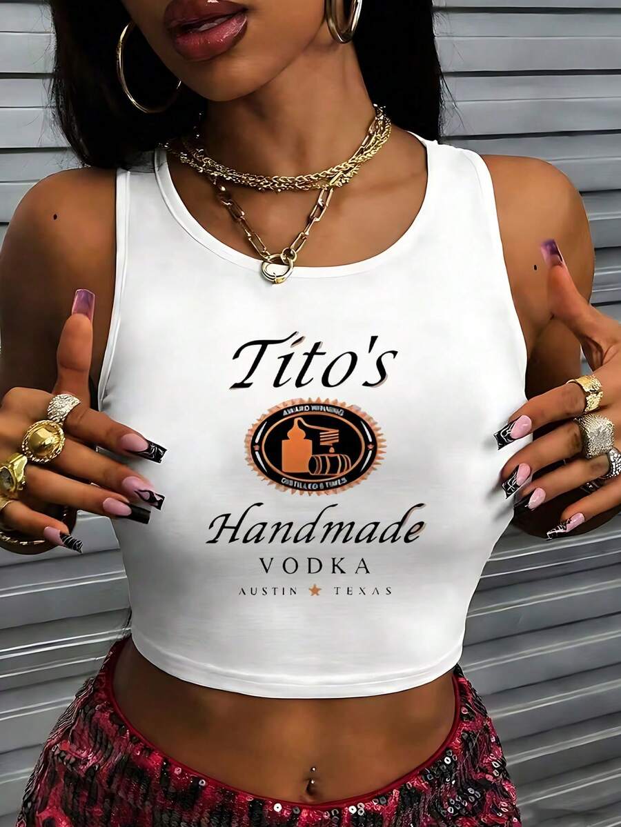 Women's "Tito's Handmade Vodka Austin Texas" Print Cropped Tank Top, Sleeveless Round Neck Fitted Crop Top, Alcohol Drink Graphic Tank, Slim Fit Casual Streetwear Tank, Retro Liquor Brand Statement Tank, Summer Party Festival Crop Top - 白色 - 查看 1