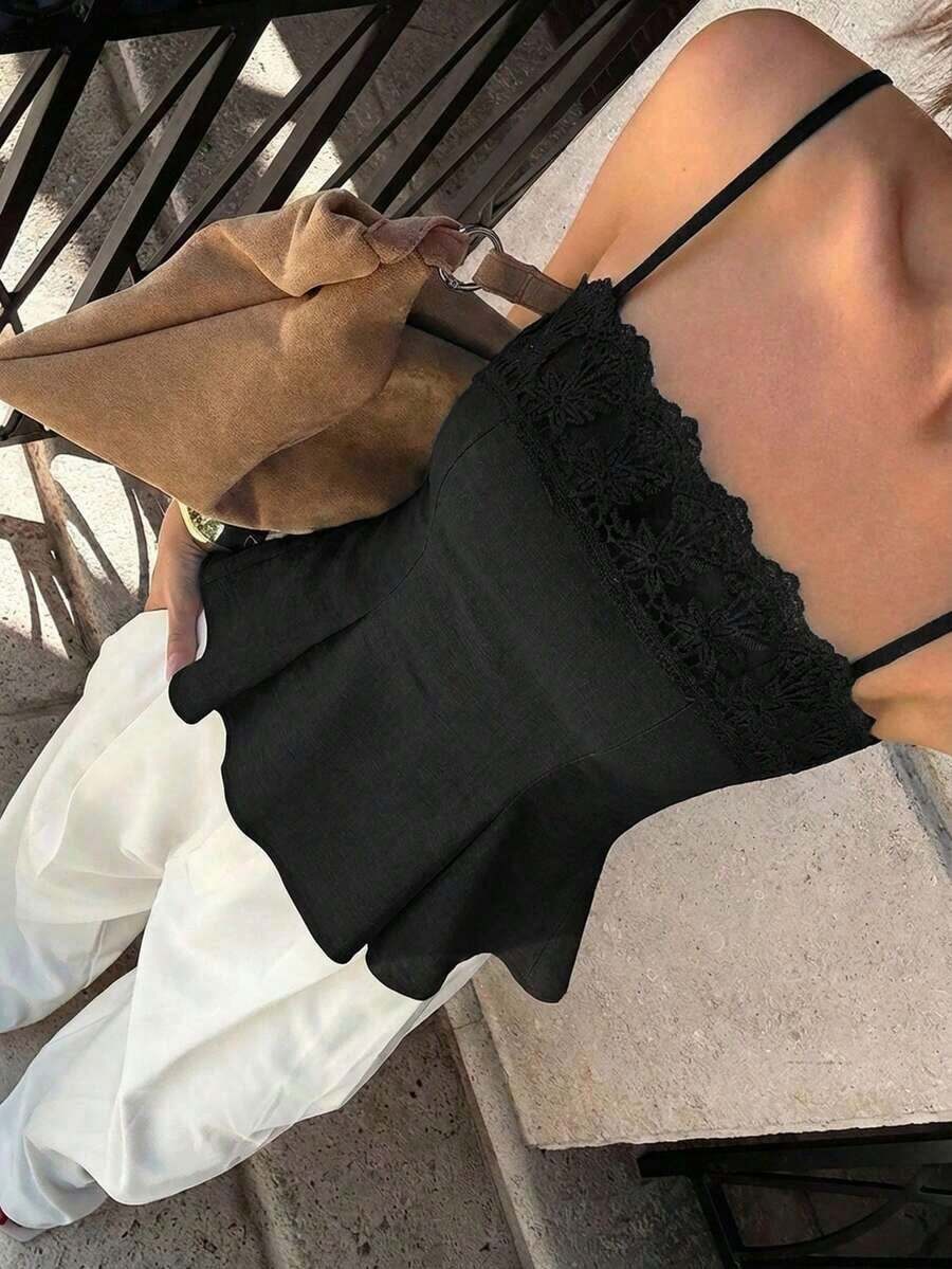Mirada de sirena 2026 Nueva camiseta de mujer con ribete de encaje, top corto y sexy sin tirantes con ribete de encaje, top con cuello de encaje, top de mujer de cuello cuadrado, top de ganchillo, top de encaje de mujer, camiseta casual de verano de color albaricoque sólido minimalista, top de campesina de encaje crema, top de tirantes, top con volante y ribete de encaje, blusa de estilo francés, blusa para mujer elegante y clásica, blusas y tops de mujer para el verano - Negro - Ver 1