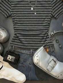 Camiseta casual de mujer con hombro asimétrico y mangas cortas a rayas - Blanco - Ver 3