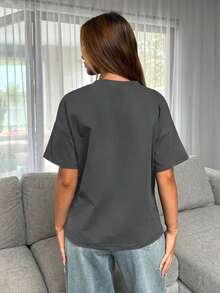 Camiseta básica para mujeres con diseño sencillo de corta por delante y larga por detrás - Gris Oscuro - Ver 2