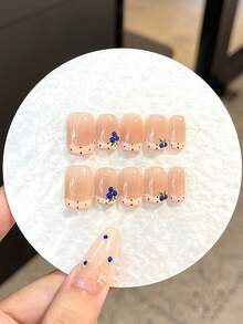 10片 Y2K [Blue Bubble] 手工壓印方型美甲貼紙，裸色波點法式藍草莓波點，可愛清新壓印美甲貼，適合女性與女孩日常派對聚會使用，附果凍膠與美甲磨砂條 - 香檳色 - 查看 13