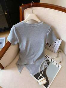 Camiseta casual de mujer de unicolor, cuello redondo, manga corta con bajo asimétrico - Gris - Ver 2