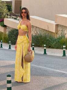 Conjunto de traje de baño de 3 piezas para mujer, con camiseta sin mangas de estilo casual y elegante con estampado de lunares en blanco y negro, bikini con tanga y volantes con lazo y abertura alta, esencial para la playa, vacaciones y fiestas - Amarillo - Ver 1