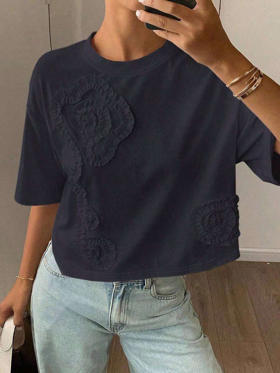 Blusa casual de verano para mujer con cuello redondo, manga corta suelta y 3D plisada con flor - azul real - Ver 1