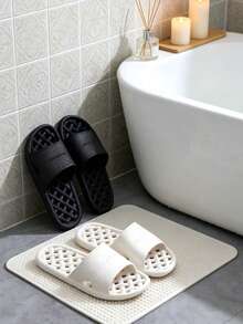 1 Pair, Hollow Mesh Breathable PVC Slippers, Anti-Slip & Anti-Odor Design, Quick-Drying Bathroom Shower Sandals - Slippers - View 8