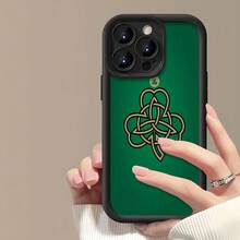 Tema del nudo del trébol verde y dorado de los Celticsfunda de teléfono Fundas compatibles con ,Apple,VIVO,OPPO,,, y Honor.Fabricadas en silicona TPU,ofrecen protección contra golpes y caídas.regalos para mamá - Negro - Ver 2