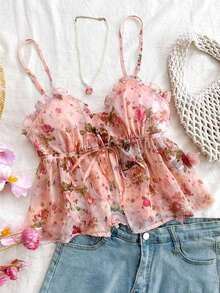 Top informal y romántico de estilo campestre, ideal para la temporada de graduación, fiestas, almuerzos, meriendas, atuendos casuales de verano.Top sin mangas de gasa rosada con volantes 3D con flores y lazo delantero, look adorable y femenino - Multicolor - Ver 1