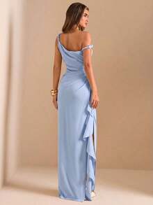 de dama de honor de otoño/invierno, vestido largo elegante con pliegues, abertura alta, volantes y hombros oblicuos con nudo retorcido y sin tirantes, sexy para fiestas - Celeste - Ver 2