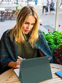 这款键盘保护套兼容 iPad (A16) 11 英寸第 11 代 (2025)，也适用于 iPad 10.2 英寸第 9/8/7 代、iPad Air 4/5/6、10.9/11 英寸以及 iPad Pro 11。支持自动睡眠/唤醒功能，配备可拆卸无线蓝牙键盘、内置 150mAh 电池、纤薄支架设计，并带有触控笔插槽 - 绿色 - 墨綠色 - 查看 6