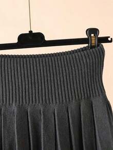 Falda corta plisada de punto de unicolor casual para mujer, adecuada para vacaciones, citas nocturnas, otoño/invierno y primavera - Marrón Mocha - Ver 10