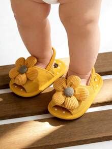 Giày sandal mùa hè cho bé gái, đế mềm, họa tiết hoa, thích hợp cho đám cưới, tập đi, giày tập đi cho bé sơ sinh. - Màu vàng - Xem 7