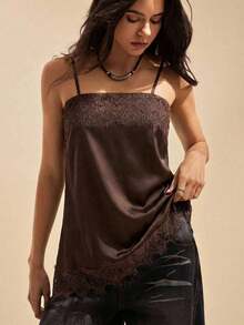 Camiseta de satén marrón con ribete de encaje para mujer - Marrón - Ver 1