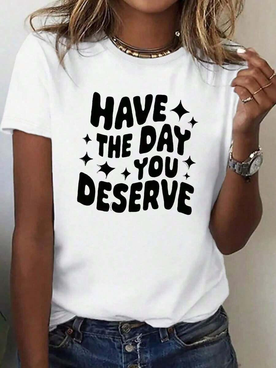 Camisetas de verano para mujer, camiseta motivadora de gran tamaño con la frase "Have The Day You Deserve" - negra con letras blancas y diseño de estrellas, corte holgado y cómodo, cuello redondo, manga corta, ropa casual para todas las estaciones, lavable a máquina, camiseta de afirmación positiva para confianza y autocuidado diario, camiseta de moda para mujer con estampado geométrico y corte relajado, diseño de color sólido para un estilo versátil, camisetas para mujer, camisetas de media manga para mujer, ropa de verano. - Blanco - Ver 1