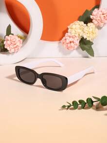 1 chiếc kính thời trang hình chữ nhật cổ điển dành cho bé trai và bé gái 4-7 tuổi, gọng polycarbonate nhẹ, tròng kính màu xám, thích hợp cho kỳ nghỉ và vui chơi. Kèm hộp đựng kính. - Nhiều màu - Xem 10