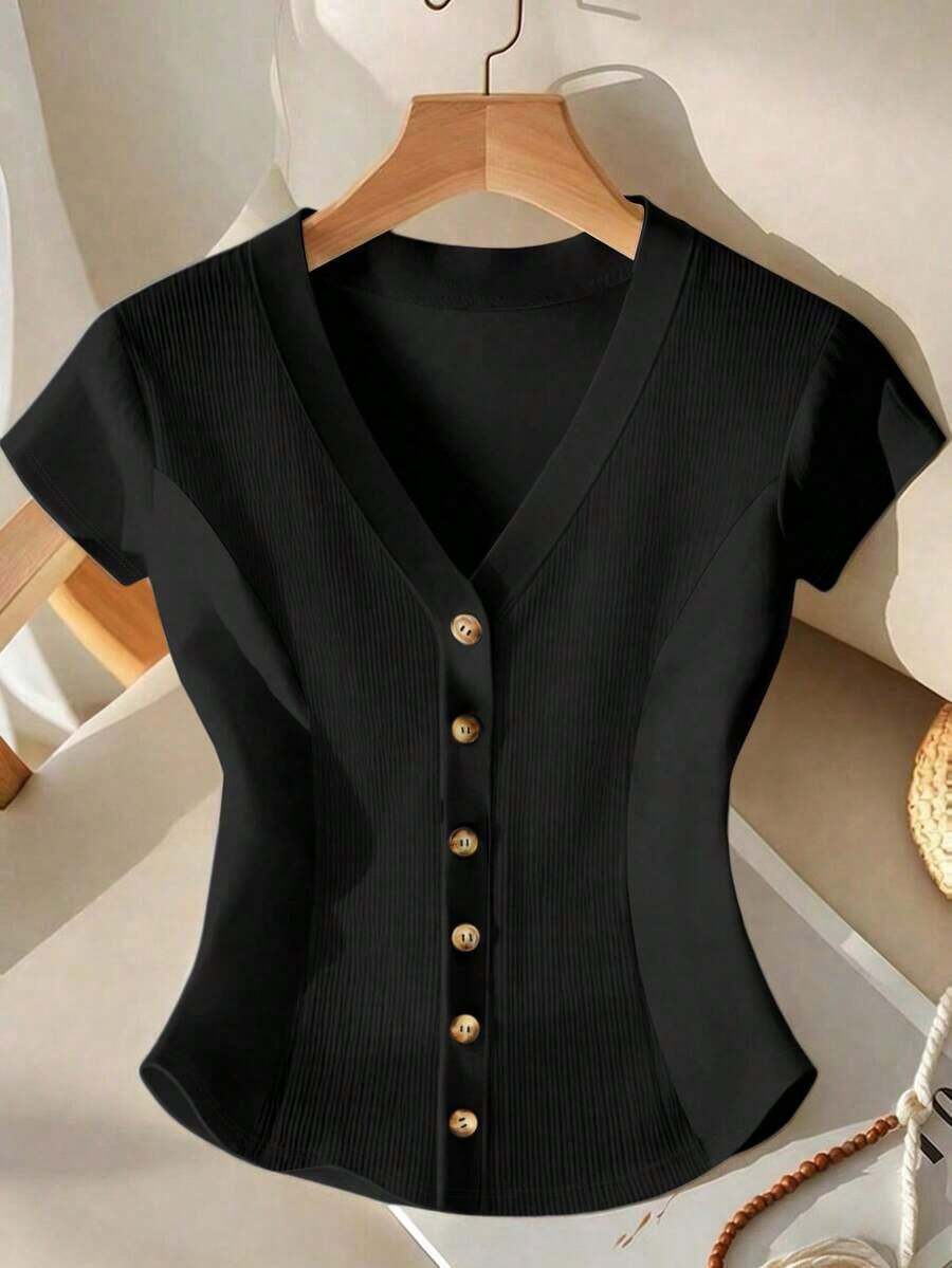 Camiseta de mujer de punto con cuello en V profundo, manga corta, cintura ceñida, abertura frontal con botones metálicos, elegante, romántica, casual, para uso diario, trabajo, cena, primavera/verano - Negro - Ver 1