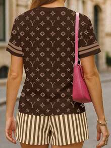 Conjunto informal de 2 piezas de camiseta de manga corta de cuello redondo a rayas y pantalones cortos para mujer - Café integral - Ver 2