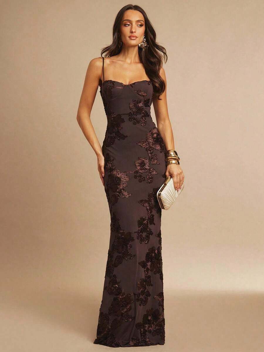Vestido de tirantes finos maxi ajustado y elegante con diseño floral 3D en color marrón, adecuado para invitada de boda en otoño, fiesta, cóctel, noche, Navidad.Vestido maxi ceñido y con espalda descubierta, apropiado para fiesta de ot - Marrón 2 - Ver 1