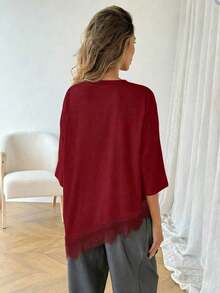 Camiseta casual de mujer con dobladillo asimétrico de encaje de unicolor, uso versátil diario, parte superior de ocio de primavera/verano, adecuada para vacaciones, verano, primavera, vacaciones de primavera y diversas ocasiones, incluyendo vestido de playa, camisa casual, ropa exterior y parte superior de verano.Marrón - Burdeos - Ver 2