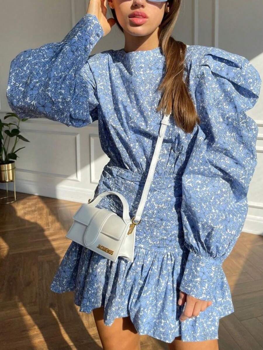Vestido corto estampado floral primavera 2026, manga larga, cintura ajustada y pliegues casual - Azul - Ver 1