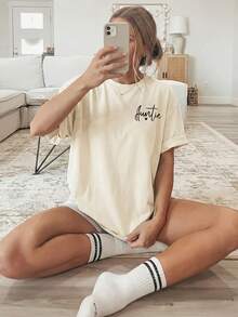 Women's T-Shirt With Double-Sided Front/Back Print - Short Sleeve, Round Neck, Casual Style, Suitable For Casual Wear, Machine Washable, With "Auntie" And Heart Print, Non-Blouse Style For Layering Or Wearing As A Top, 100% Cotton - 杏色 - 查看 4