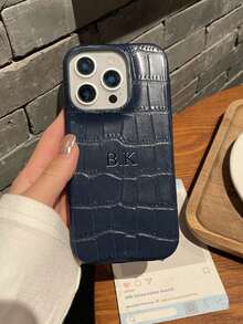 Personalized Luxury Faux Crocodile Embossed Letter Hot Stamping Stylish Phone Case, Compatible With Apple 17, 16, 15, 14, 13, 12, 11 Pro Max, 14, 15, 16 Plus, 17 Air, DIY Gift - Dark Green - View 3