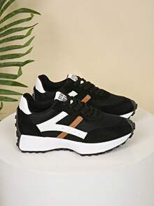 Women's Comfortable Lace-Up Sneakers - Lightweight Multifunctional Casual Shoes, Non-Slip Rubber Sole, Suitable For All Seasons - Black and White - View 5