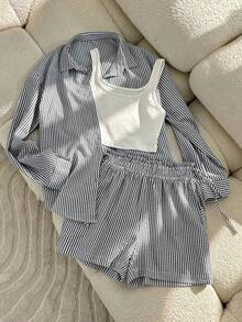 Conjunto de 3 piezas para mujer que incluye: blusa a rayas, shorts de unicolor y top de tirantes - Multicolor - Ver 7