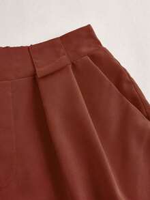 Pantalones cortos casuales sueltos con bolsillos y pliegues de unicolor para mujer - Color caoba - Ver 5