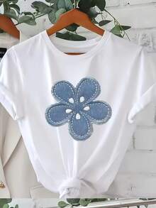 Summer New Arrival Casual White Soft Cotton Round Neck Short Sleeve T-Shirt With Blue Fringed Five-Petal Flower Print For Women Women's Fitted Short-Sleeve Tee With Fun Graphics, Perfect For Everyday & Casual Work Looks - 白色 - 查看 1