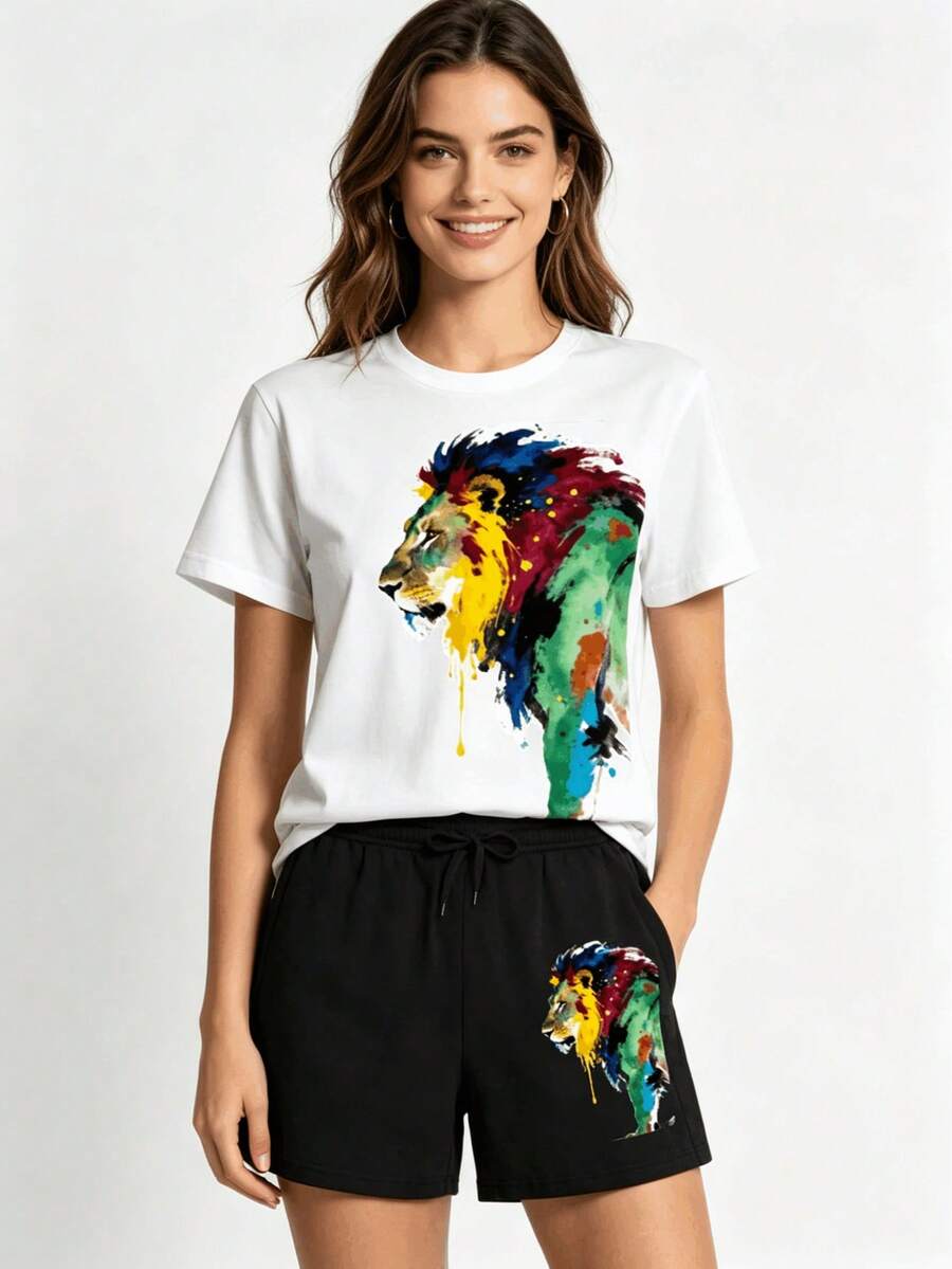 Conjunto casual con estampado de león en acuarela colorida: Set de verano para mujer + Shorts negros (Conjunto de 2 piezas) - Atuendo de verano de manga corta ideal para viajes - Blanco - Ver 1