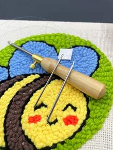 Wooden Handle Punch Embroidery Needle Set, 1 Set With 3 Interchangeable Needle Heads, Suitable For Different Thickness Of Embroidery Thread, Knitted, Cotton Thread, Perfect For Punch Embroidery, Russian Punch Embroidery, Applique Embroidery, Carpet Punch Embroidery And Other Handicrafts - The 3-head Puncture Needle Is Replaceable. - View 2