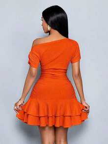 Vestido mini con mangas largas, cuello asimétrico, doble volante y pliegues en color albaricoque elegante para fiesta y día en tejido de punto - Naranja - Ver 2