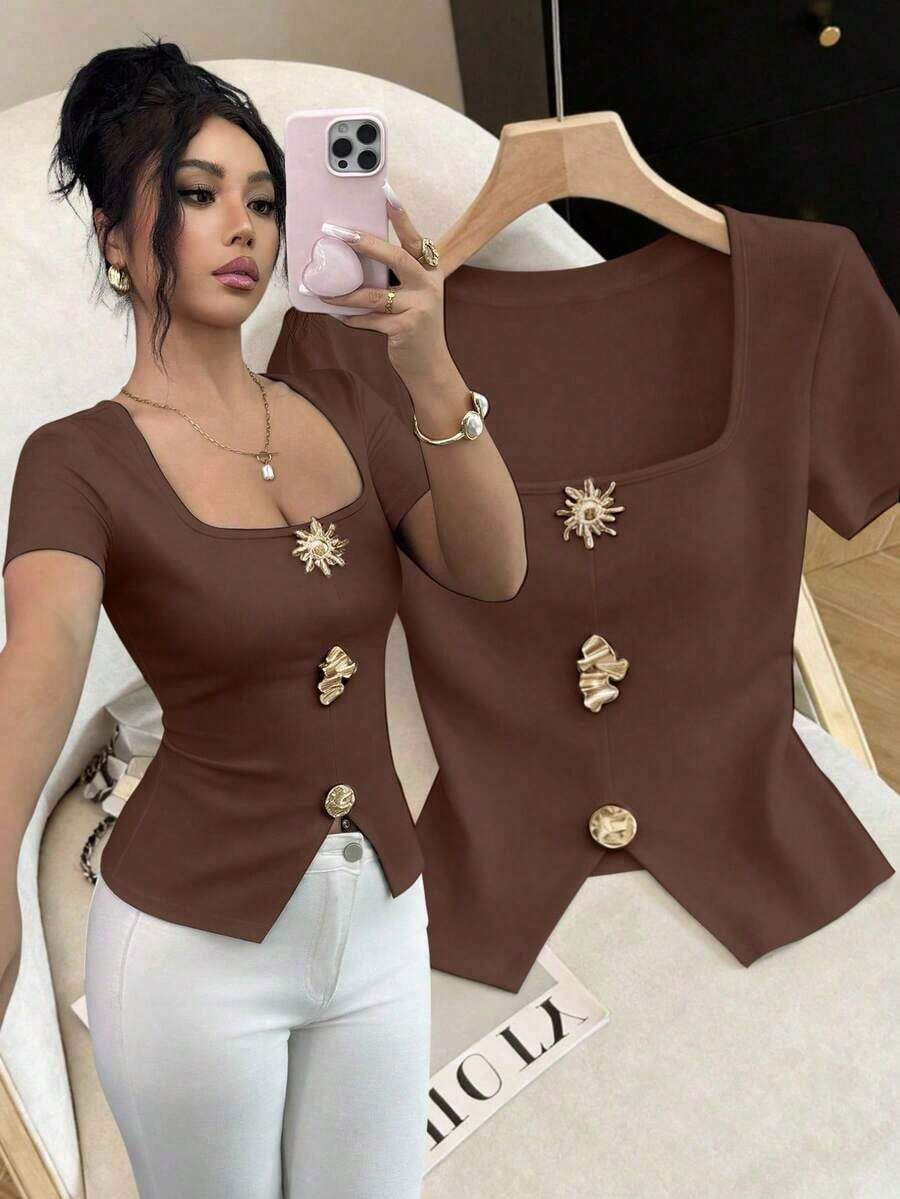 Blusa elegante y urbana de cuello cuadrado con decoración metálica de manga corta ajustada para mujer, adecuada para uso diario, bodas, galas, viajes, fiestas de graduación, vacaciones, citas, fiestas, Halloween, Navidad, Año Nuevo, Acción de Gracias, bodas - Marrón - Ver 1