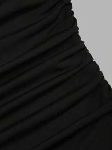 Nuevo estilo de vestido mini para mujer con falda acampanada, decoración de metal en espiral en el cuello halter y la cintura - Negro - Ver 4