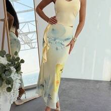 Women's Summer Vacation Outfit: Tropical Floral Print Draped Neck Crop Top And Mermaid Ruffle Skirt Sexy Set. Summer Beachwear, Women's Beach Vacation Outfit, Bohemian Tropical Vacation Women's Wear, Floral Mesh Women's Beachwear, Yellow Floral Print Set, Tropical Vacation Women's Wear, Summer Set. - Amarillo claro - Ver 11