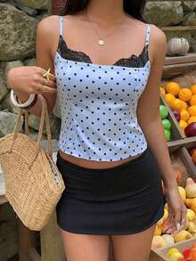 Camiseta ajustada con cuello de encaje negro, estampado de lunares blanco y negro para mujer - Celeste - Ver 5