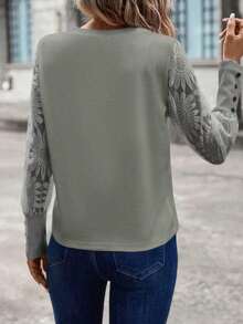 Blusa de mujer con mangas de encaje floral, parches y tejido de gofre, color blanco - Verde militar - Ver 5