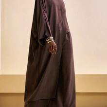 2026 Spring/Summer New Casual Commuting Loose Linen Material Brown Bat Sleeve Irregular Hem Blouse + High Waist Wide-Leg Pant Women Two Pieces Set, Suitable For Christmas, New Year, Daily Travel, Festivals, Shopping, Travel, Brunch Clothes, Airport Clothes, Party, Dates,Back To School-Z - Marrón - Ver 4