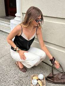 Top de camiseta sin mangas de uso diario versátil y casual con parches de encaje para mujer - Negro - Ver 6
