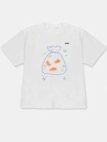 Nueva camiseta de manga corta con hombros caídos Primavera/Verano 2026, azul claro con bolsillo enmarcado con peces dorados, estrellas, espirales y otros elementos decorativos + ilustración combinada del logo "KKKK". Camiseta de manga corta estilo japonés fresca, bonita y divertida. Cómoda yRopa diaria para chicas dulces o estudiantes ,Ropa fresca y sin sudor en verano,Traje de fiesta elegante,T-shirt para damas elegantes,Blusas adecuadas para mujeres con curva, - Blanco - Ver 8