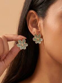 3/6 Pairs Elegant Minimalist Women's Earring Set, Multi- Summer Jewelry Set, Random Mixed Styles, Covering All Your Summer Outfit Needs! This Summer Jewelry Earring Set Includes Various Refined Earring Designs Such As Geometric, Round, Square, And Large Floral, In A Random Mix Of Black, Green, Red, And White Colors. The Simple Yet Dynamic Designs Exude Elegance And Personalized, Perfectly Complementing Summer Outfits. - Multicolor - View 8
